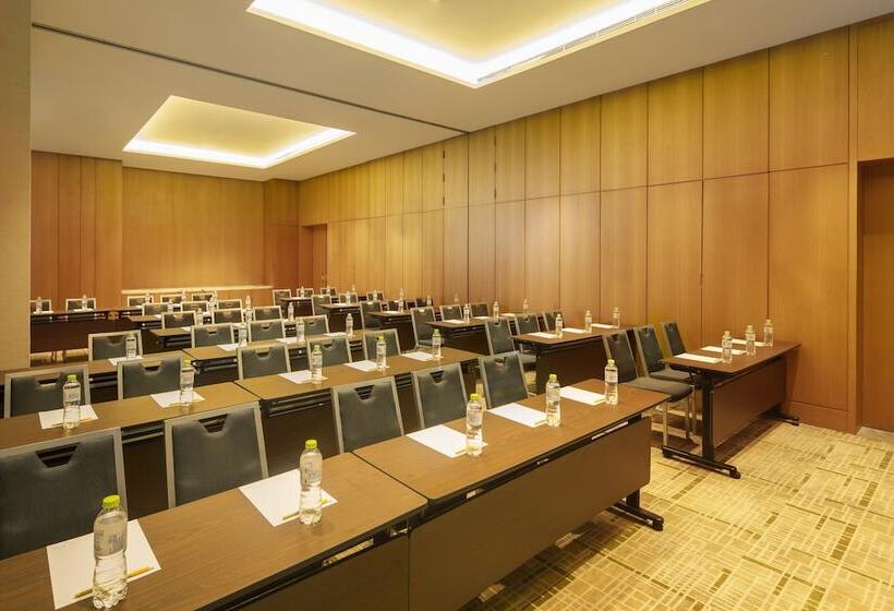 Otel Hilton Garden Inn Ningbo