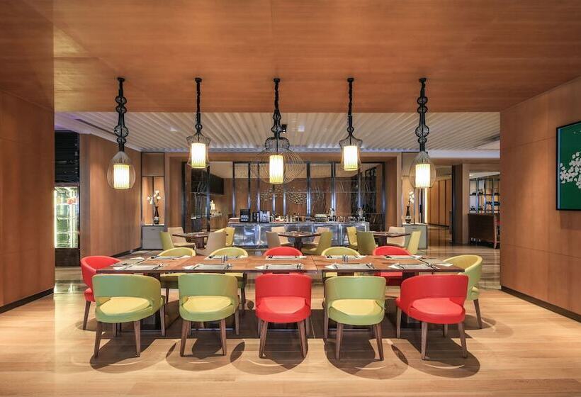 Otel Hilton Garden Inn Ningbo