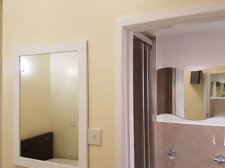 Kings Cross Hotel London