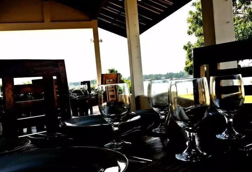Hotel Naaval