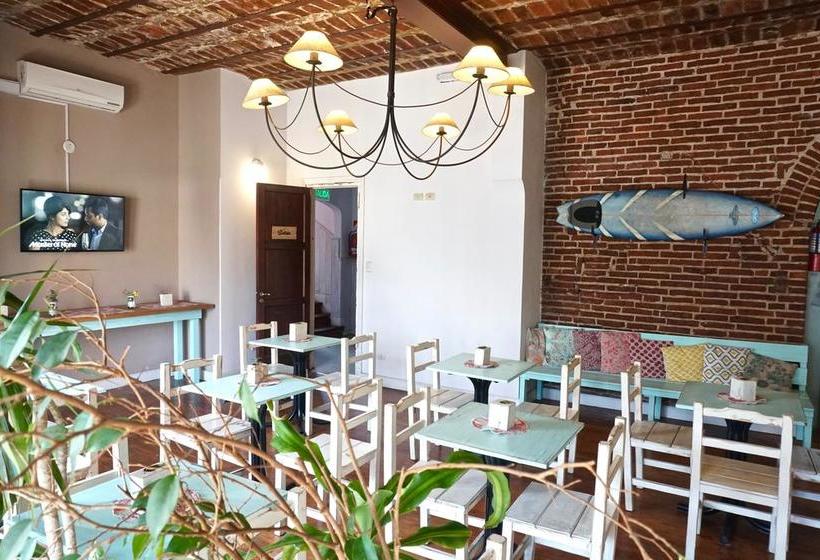 فندق Playa Varese Inn