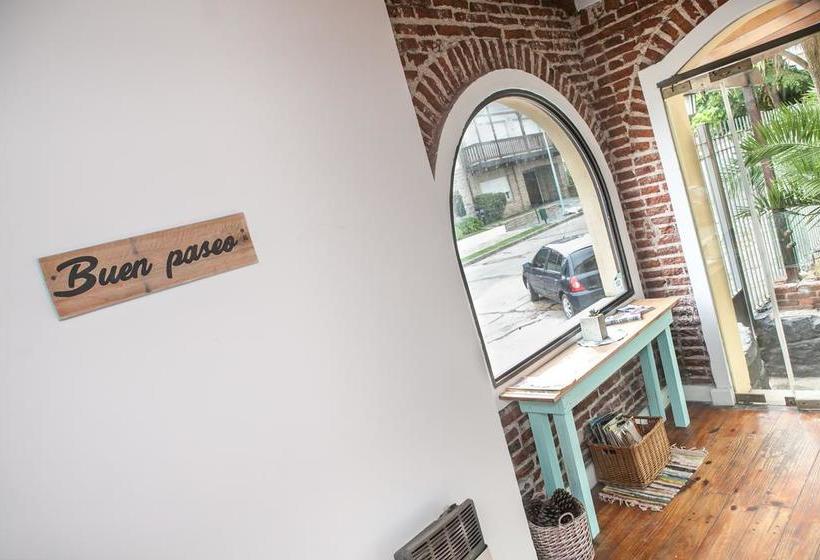 فندق Playa Varese Inn