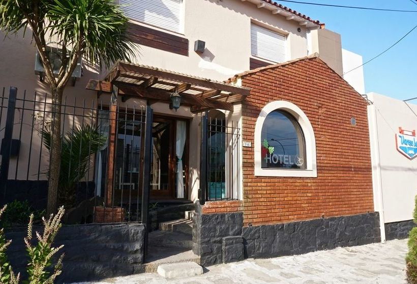 فندق Playa Varese Inn