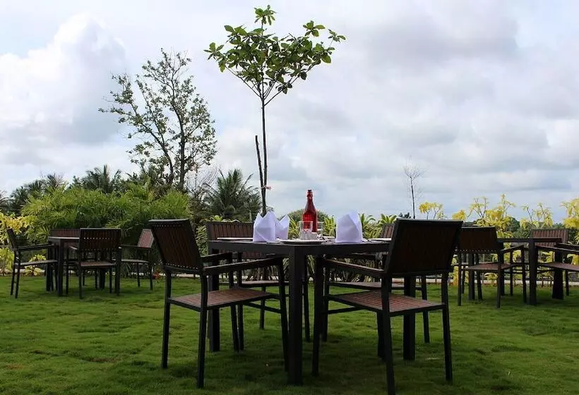 Hotelli Purple Palms Resort & Spa