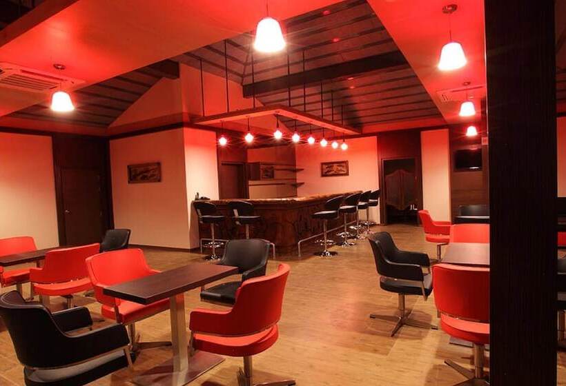 Hotel Purple Palms Resort & Spa