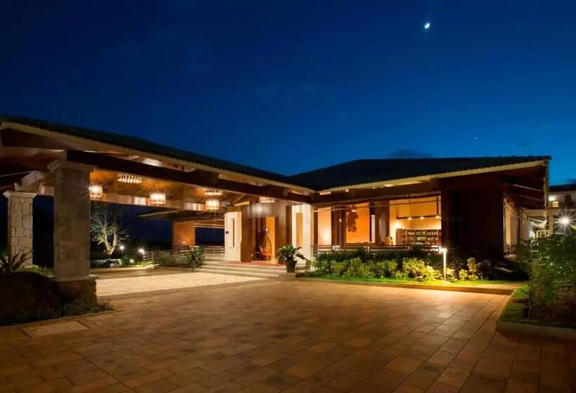 Hotelli Purple Palms Resort & Spa