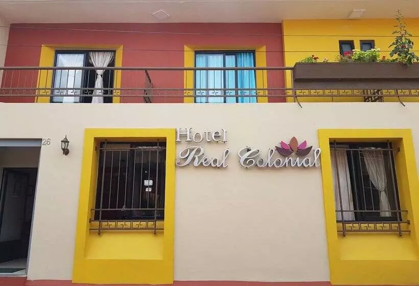 ホテル Real Colonial