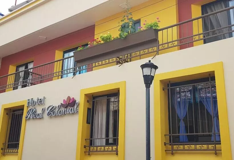 ホテル Real Colonial