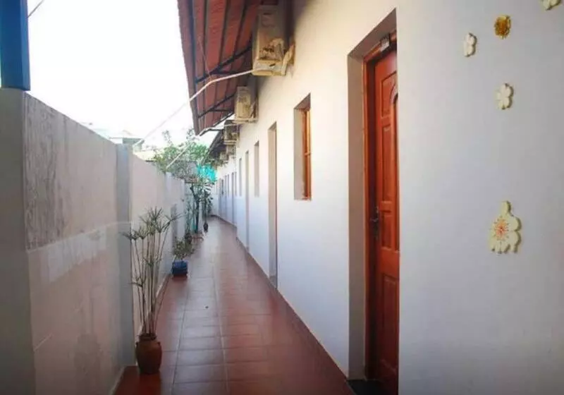 هتل The Lam Homestay