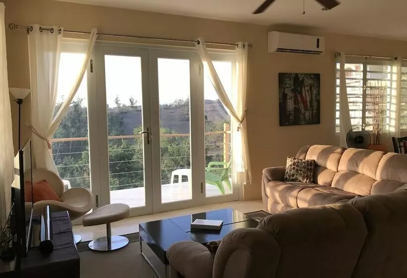 Mango Hill Retreat