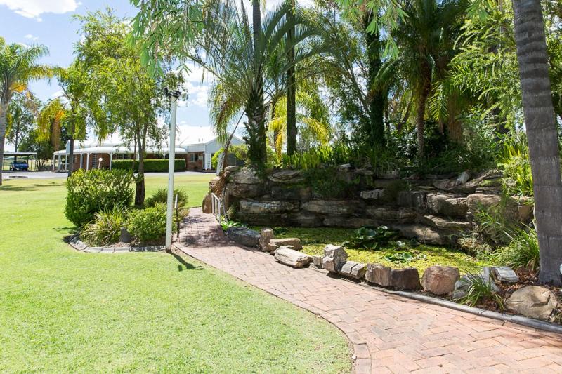 모텔 Chinchilla Great Western Motor Inn