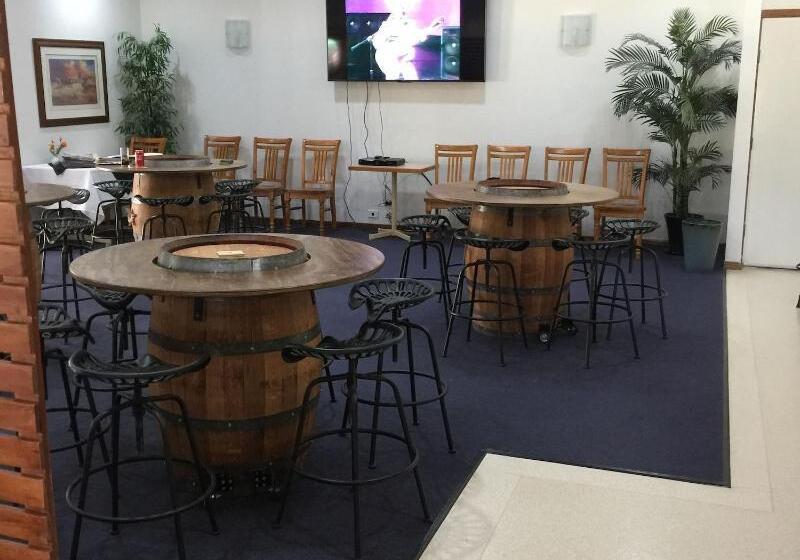 모텔 Chinchilla Great Western Motor Inn