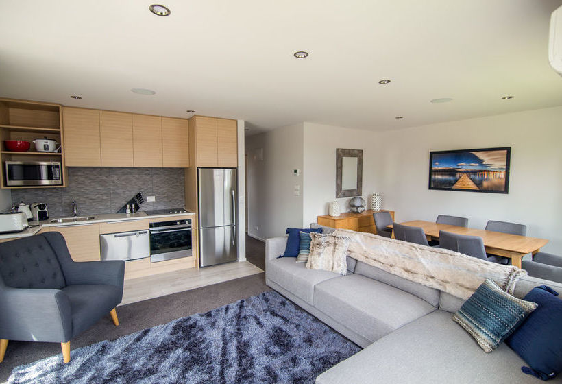 Te Anau Deluxe Apartments