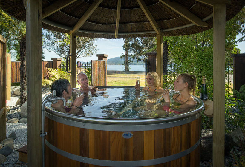 Te Anau Deluxe Apartments