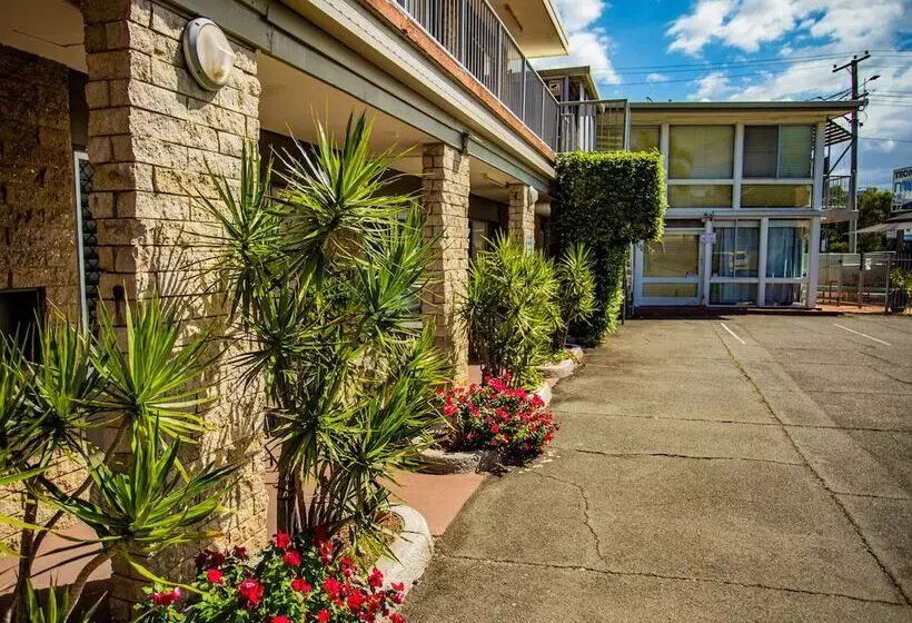 Tropicana Motel