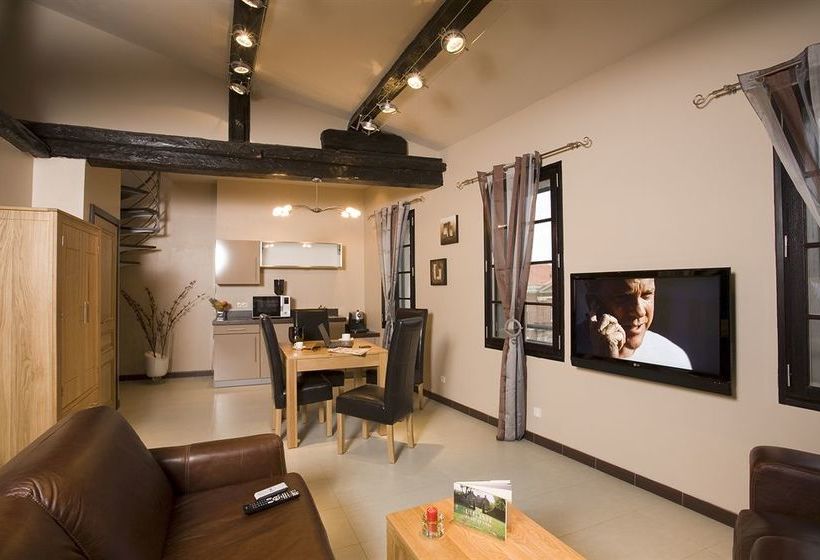 Suites Coronell d'En Vila