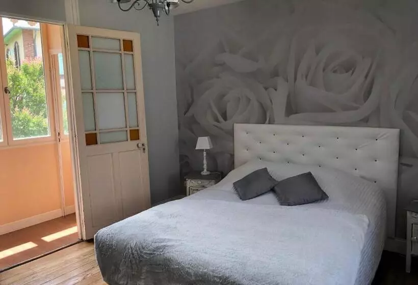 تختخواب و صبحانه Chalet Des Palmiers