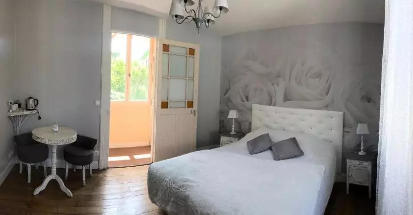 تختخواب و صبحانه Chalet Des Palmiers