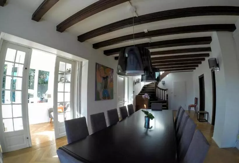 ベッドアンドブレックファースト La Villa Du Coteau