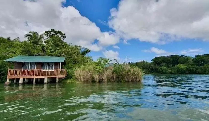 هتل Catamaran