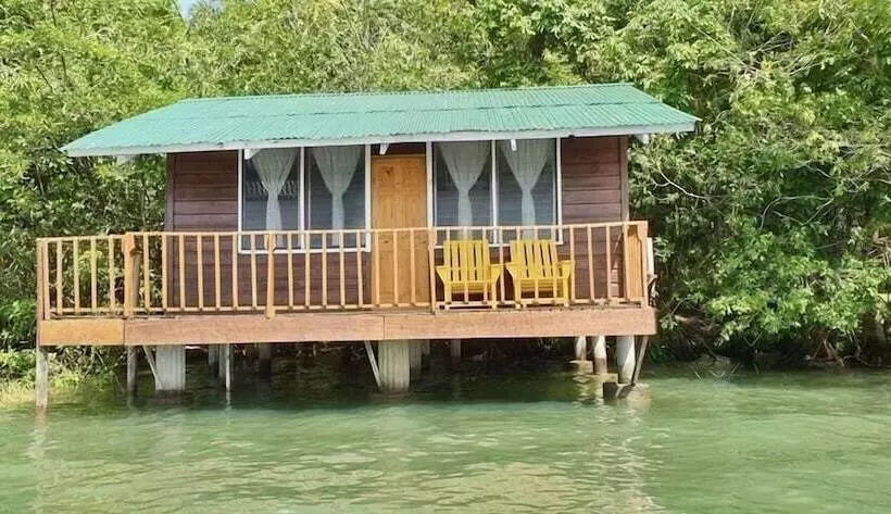 هتل Catamaran