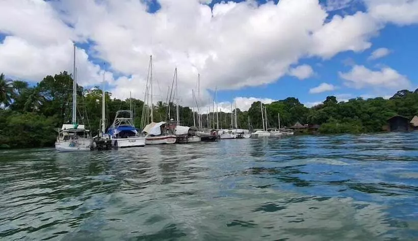 هتل Catamaran