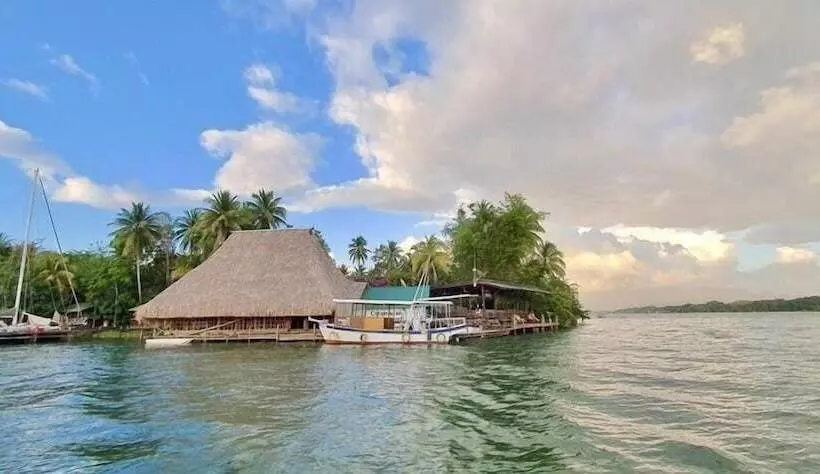 هتل Catamaran