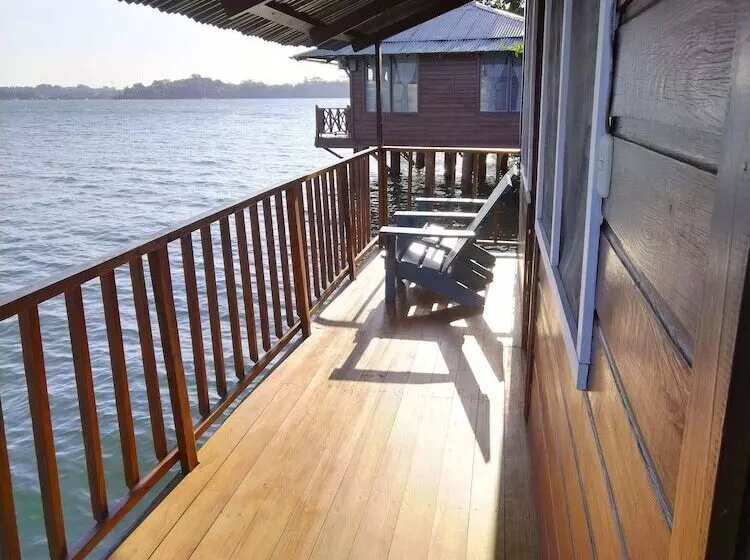 هتل Catamaran
