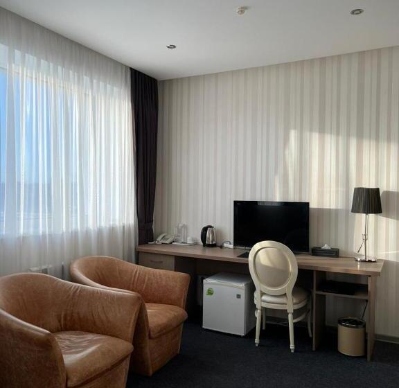 هتل & Fitness Center Mandarin