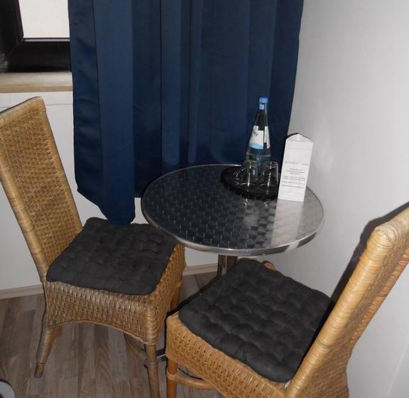 בית מלון כפרי Gästehaus Köln