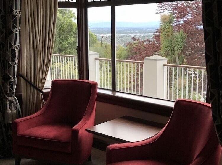 Отель Hackthorne Gardens Luxury Accommodation