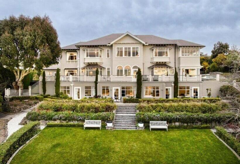 Отель Hackthorne Gardens Luxury Accommodation