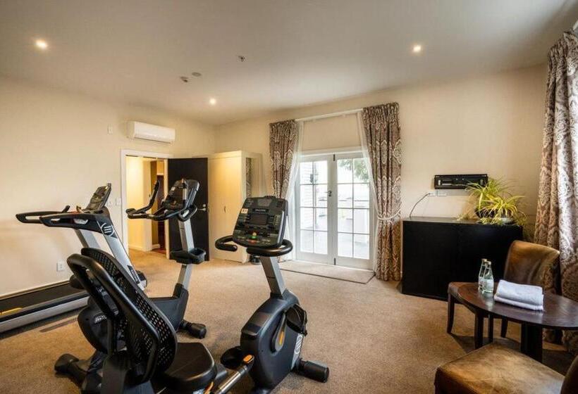 Отель Hackthorne Gardens Luxury Accommodation