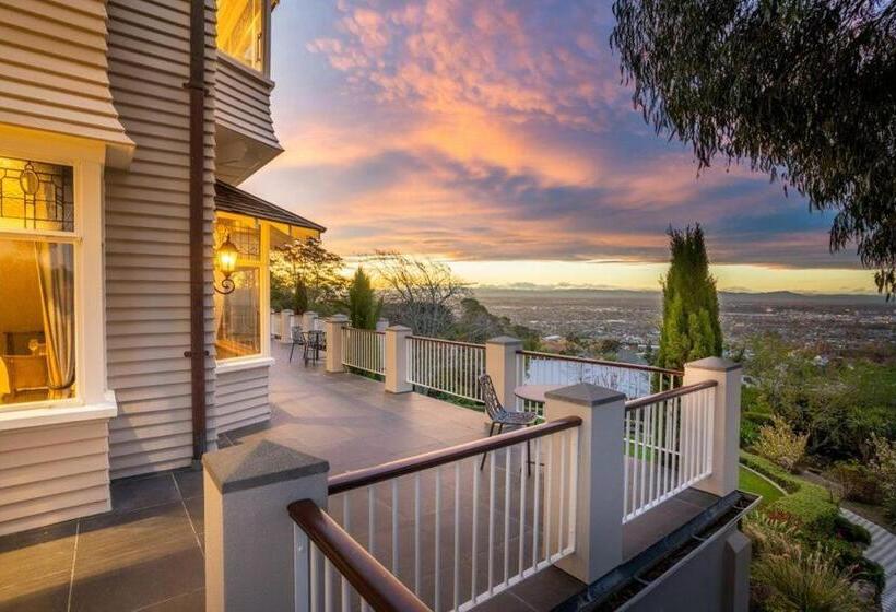 Отель Hackthorne Gardens Luxury Accommodation