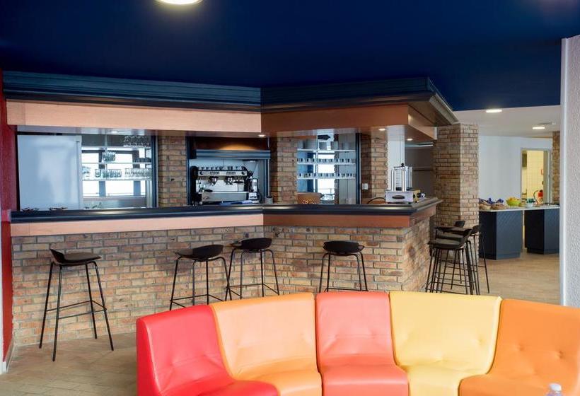 هتل Hôtel Des 4 Ours