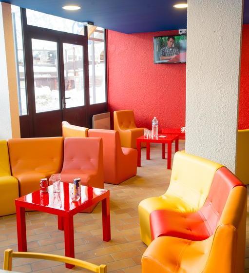 هتل Hôtel Des 4 Ours