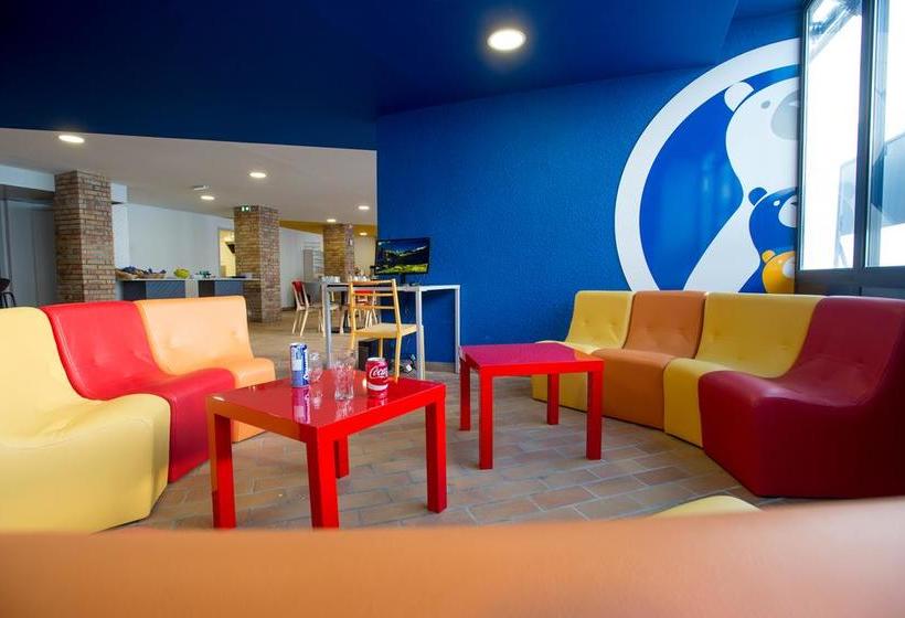 هتل Hôtel Des 4 Ours