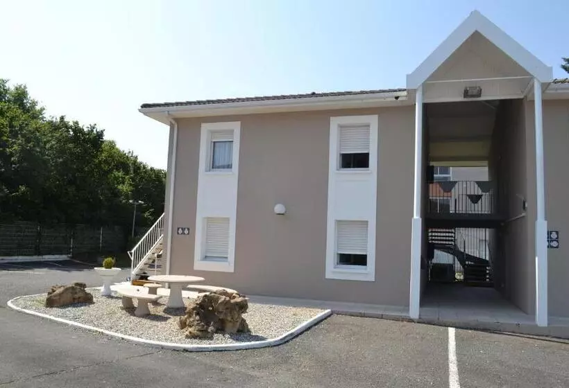 ホテル Hôtel Formules Club 2