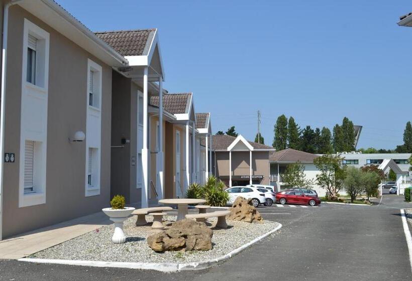 Отель Hôtel Formules Club 2