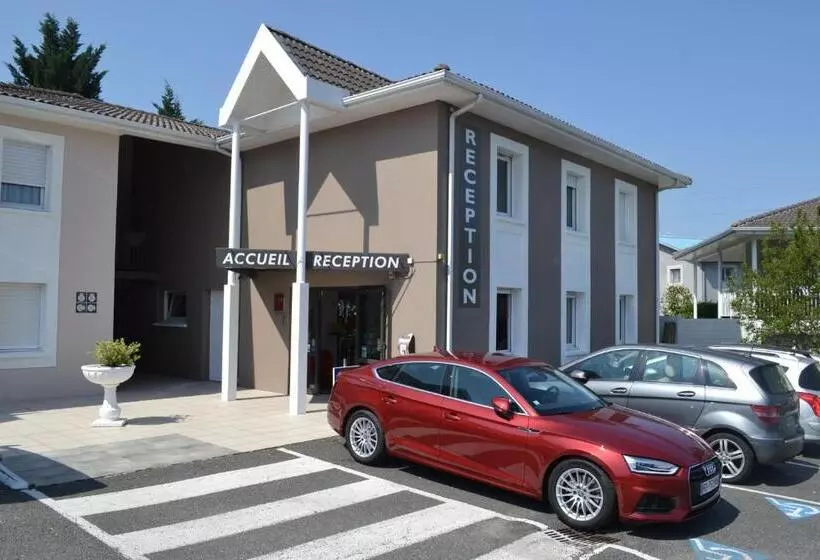 ホテル Hôtel Formules Club 2