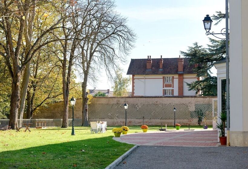 בית מלון כפרי La Tour De Ciron