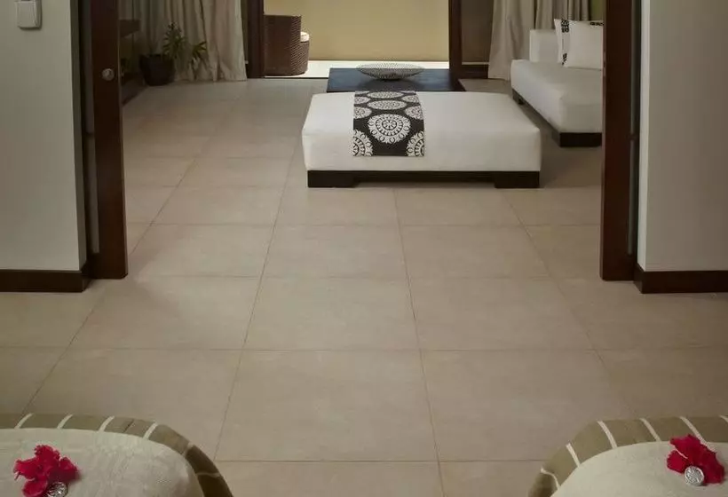 ホテル Las Flores Resort