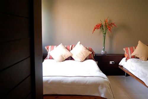 酒店 Las Flores Resort