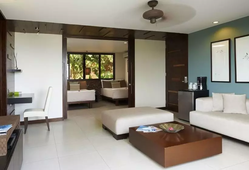 ホテル Las Flores Resort