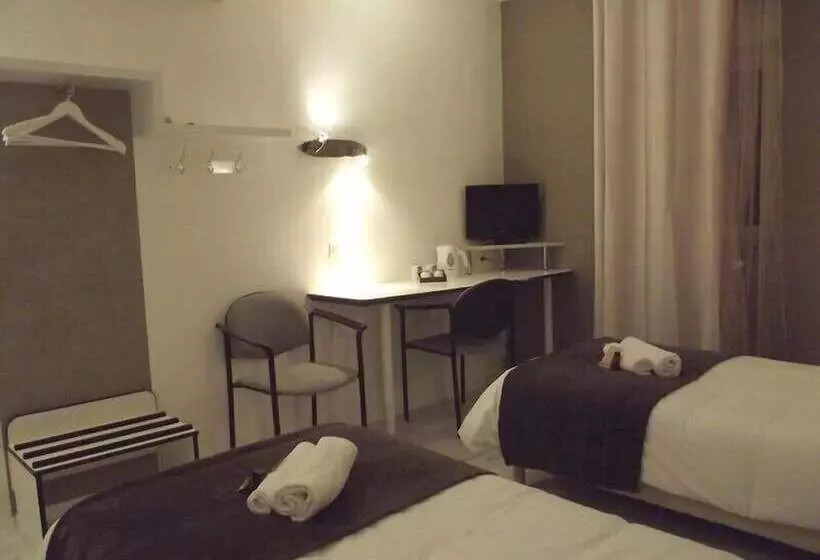 ホテル Hôtel Restaurant Le Hauteville