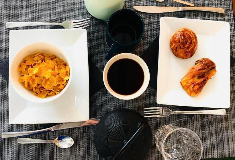 Hotelli Le Midi Clermont Cournon