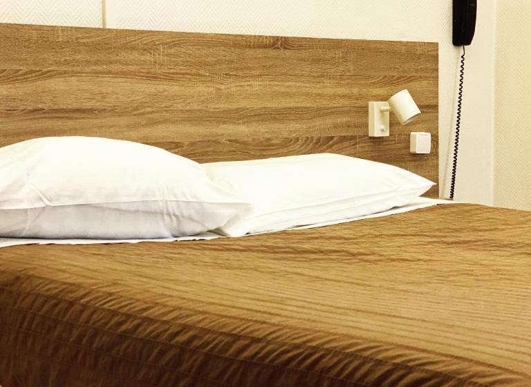 Hotelli Le Midi Clermont Cournon