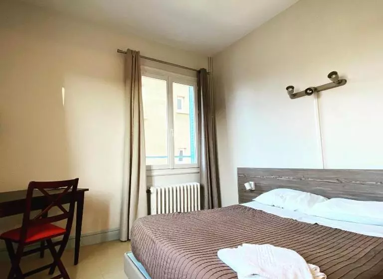 Hotelli Le Midi Clermont Cournon
