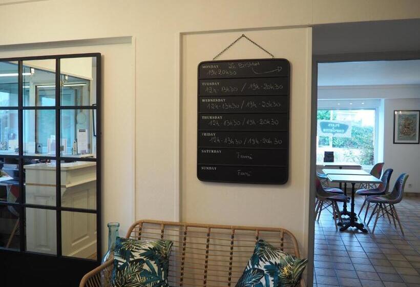 ホテル Logis Hôtel Vannes Nord Le Clos Des Hortensias