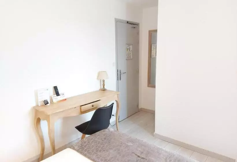 ホテル Logis Hôtel Vannes Nord Le Clos Des Hortensias